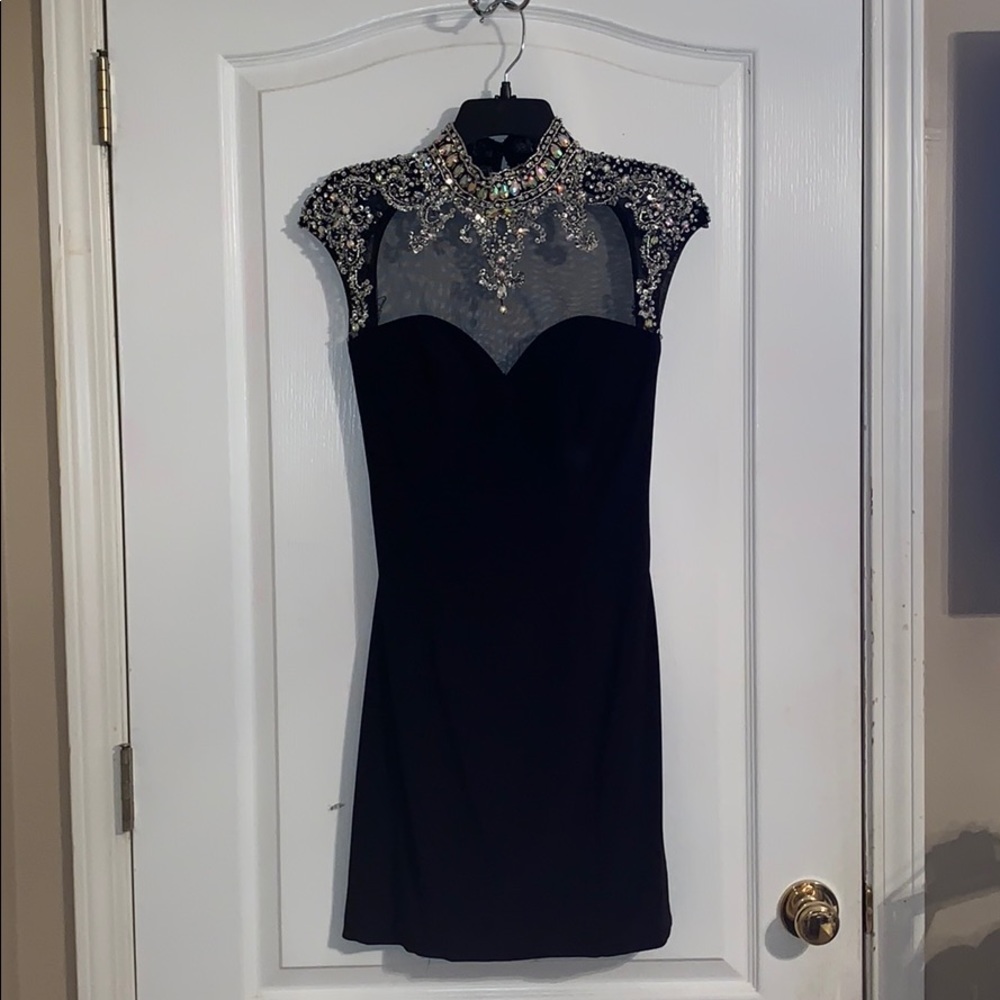 black prom dress